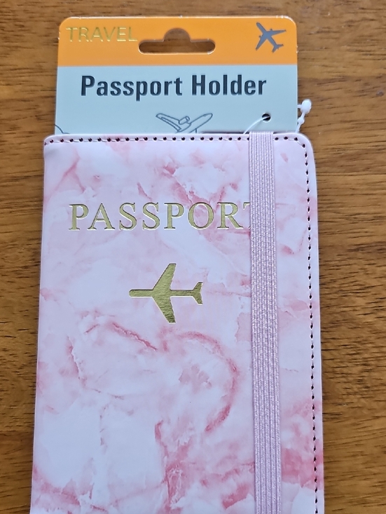 The Unbranded Brand Other - New Pink Marble Passport Holder with Gold Accent